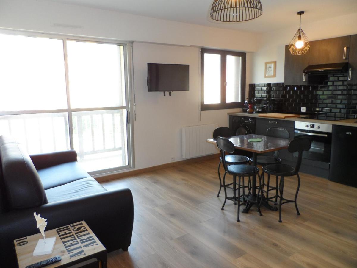 Appartement Confortable 2P Proche Plage Avec Parking Et Internet A Cabourg - Fr-1-487-302 المظهر الخارجي الصورة