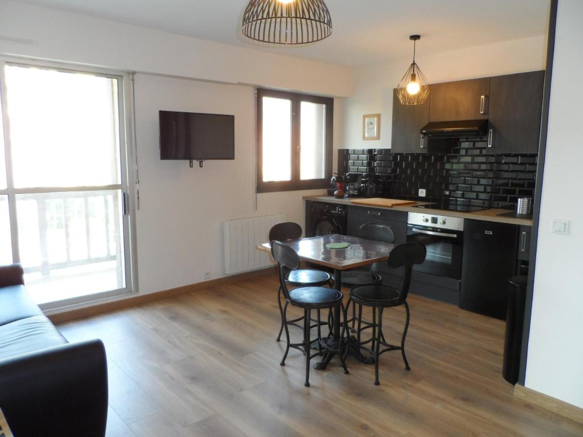 Appartement Confortable 2P Proche Plage Avec Parking Et Internet A Cabourg - Fr-1-487-302 المظهر الخارجي الصورة