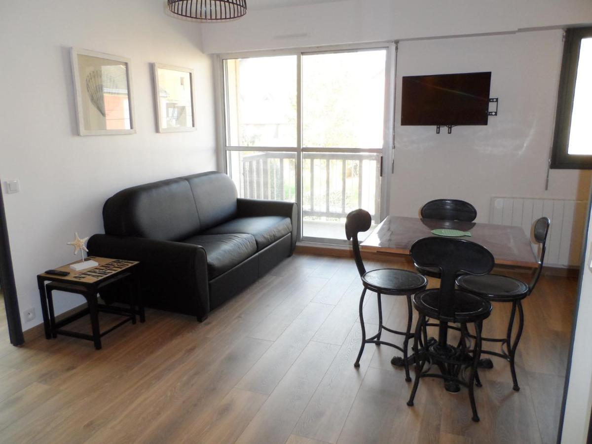 Appartement Confortable 2P Proche Plage Avec Parking Et Internet A Cabourg - Fr-1-487-302 المظهر الخارجي الصورة
