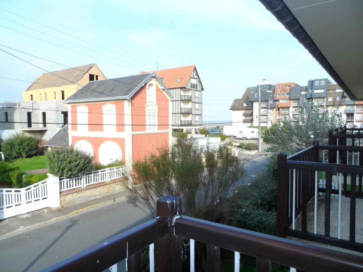 Appartement Confortable 2P Proche Plage Avec Parking Et Internet A Cabourg - Fr-1-487-302 المظهر الخارجي الصورة
