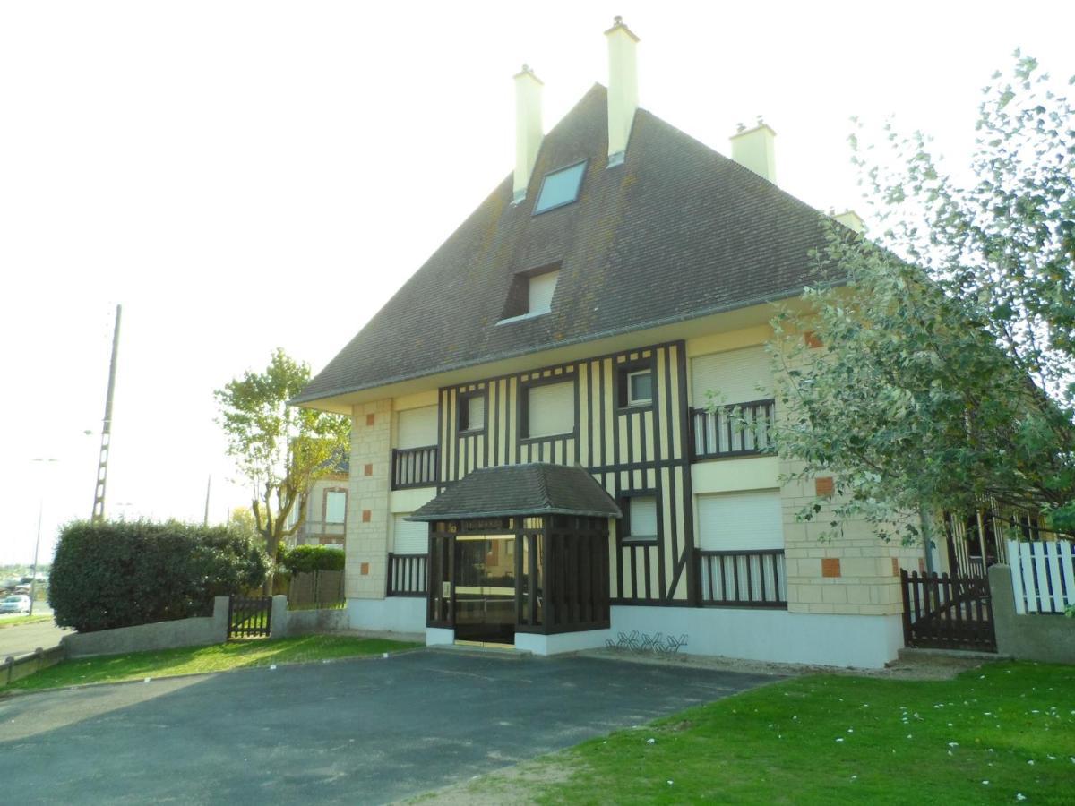 Appartement Confortable 2P Proche Plage Avec Parking Et Internet A Cabourg - Fr-1-487-302 المظهر الخارجي الصورة